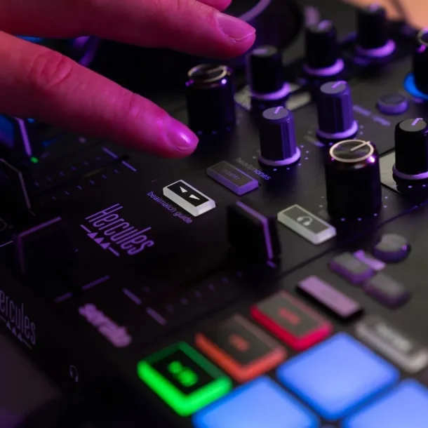 Hercules DJcontrol Inpulse 200 MK3 dj controller
